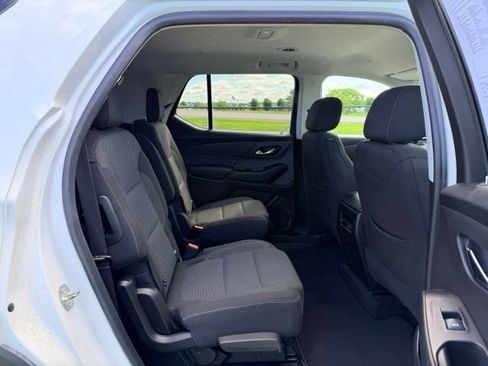 Used 2018 Chevrolet Traverse LT FWD image 9