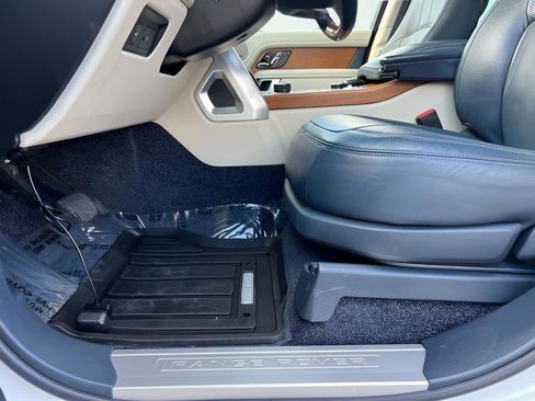 Used 2019 Land Rover Range Rover HSE image 41