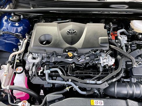 Used 2025 Toyota Camry SE image 32
