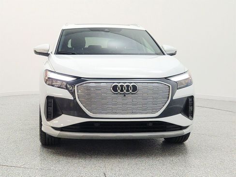 Used 2023 Audi Q4 e-tron Premium Plus RWD image 2