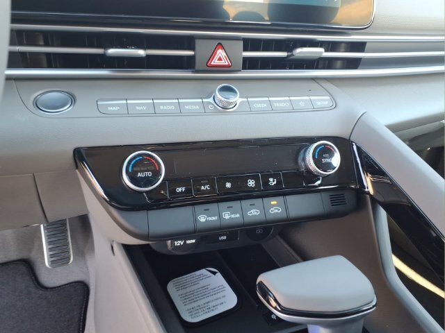 New 2026 Hyundai Elantra SEL FWD image 20