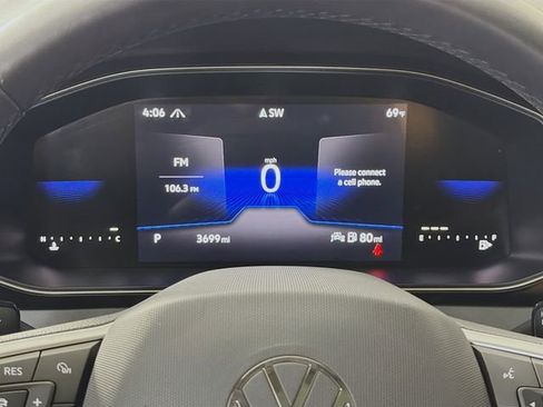 Used 2025 Volkswagen Jetta SE w/ Sunroof Package image 13