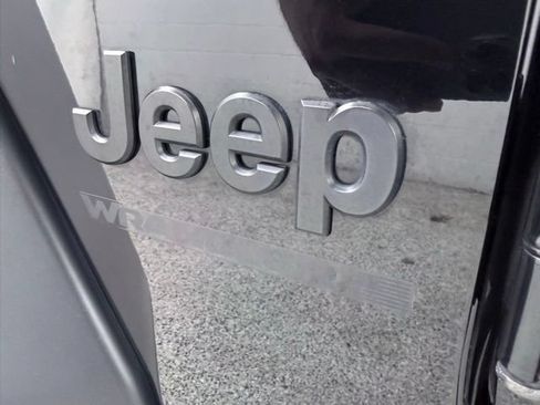 Used 2023 Jeep Wrangler Unlimited Sport AWD/4WD image 11