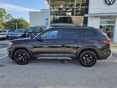 New 2026 Volkswagen Atlas Peak Edition image 4