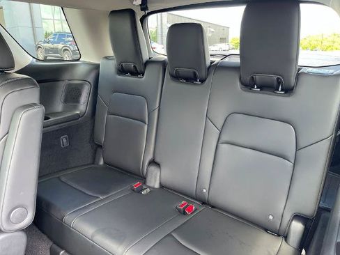 Certified 2025 Nissan Pathfinder Platinum AWD/4WD image 25