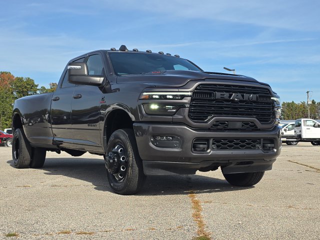 Used 2025 RAM 3500 Laramie w/ Night Edition AWD/4WD image 7