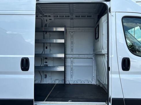 Used 2024 RAM ProMaster 2500 FWD image 11
