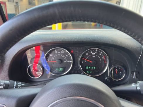 Used 2015 Jeep Wrangler Sport w/ Quick Order Package 24S AWD/4WD image 24