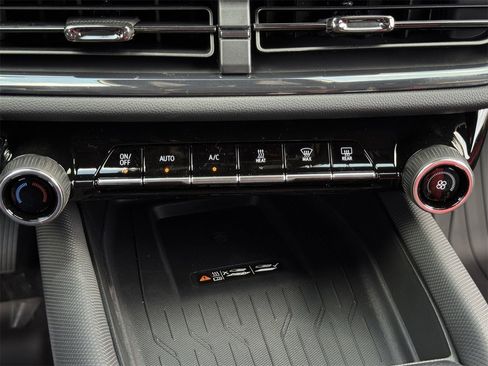 New 2026 Chevrolet Equinox EV RS image 14