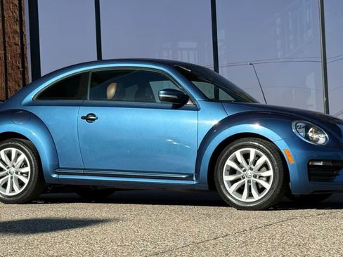 Used 2017 Volkswagen Beetle 1.8T S FWD image 16