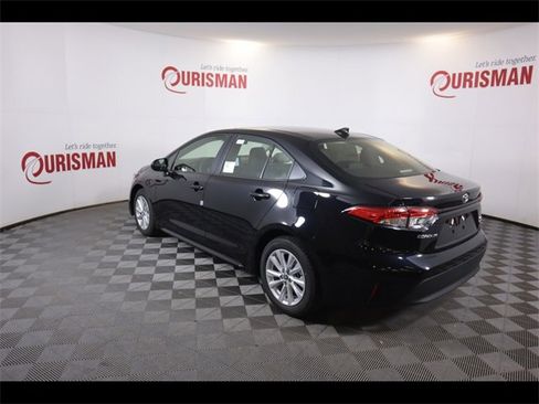 Used 2026 Toyota Corolla LE w/ LE Premium Package image 7