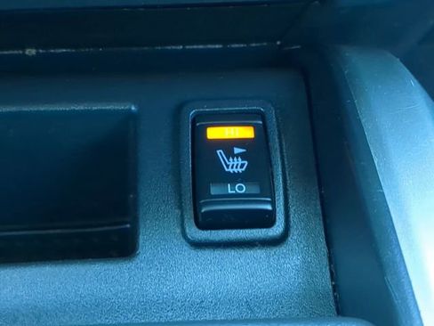 Used 2024 Nissan Titan SV w/ SV Convenience Package AWD/4WD image 26