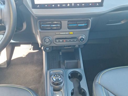 Used 2025 Ford Maverick Lobo AWD/4WD image 14