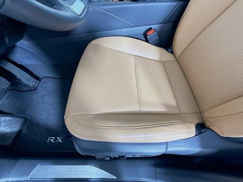 Certified 2025 Lexus RX 350 FWD image 19