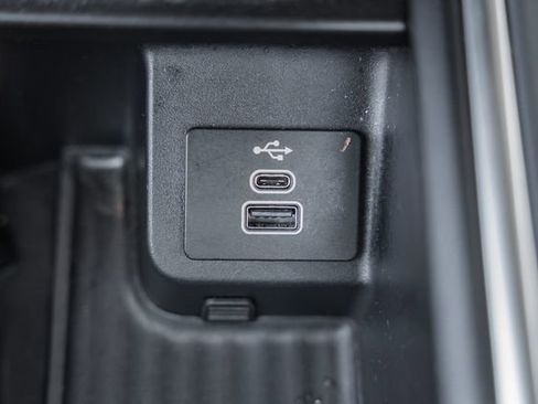 Used 2025 Ford Expedition Active image 38