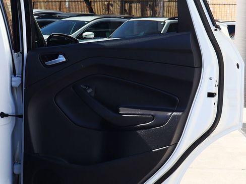 Used 2018 Ford Escape SE image 26