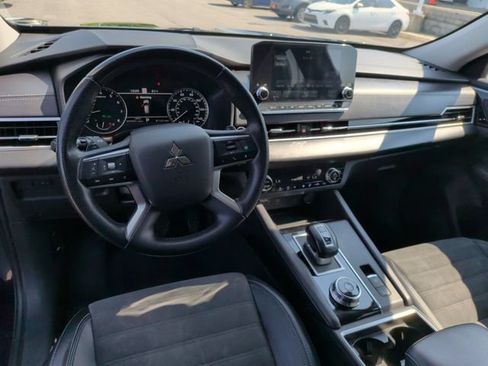 Used 2024 Mitsubishi Outlander SE AWD/4WD image 12