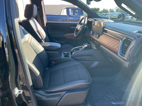 Used 2024 GMC Canyon AT4 w/ Canyon Safety Plus Package image 40