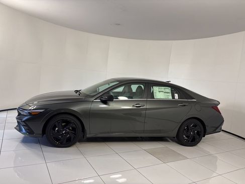 New 2026 Hyundai Elantra SEL Sport image 2