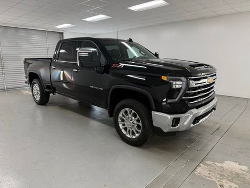 New 2025 Chevrolet Silverado 2500 LTZ w/ LTZ Convenience Package image 3