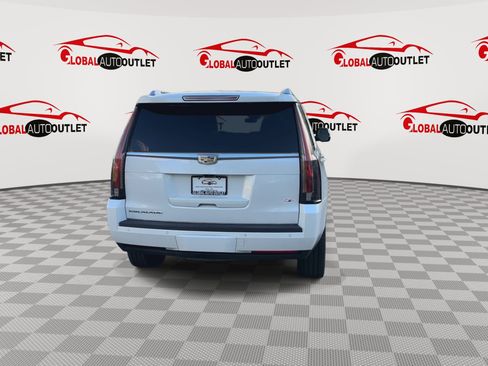 Used 2017 Cadillac Escalade Luxury AWD/4WD image 7