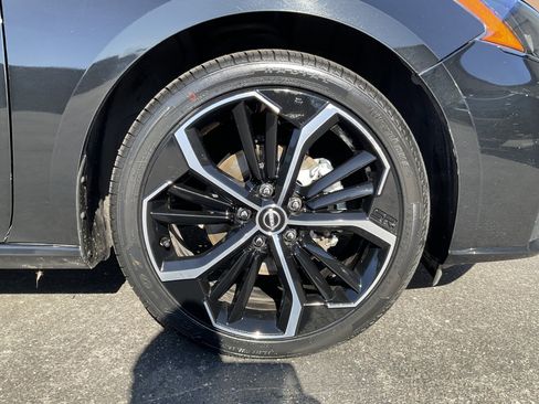 Used 2023 Nissan Altima 2.5 SR image 11