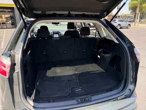 Used 2022 Ford Edge SE w/ Black Appearance Package image 22