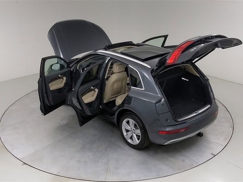 Used 2019 Audi Q5 Prestige w/ Prestige Package image 51