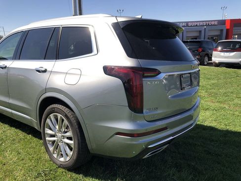 Used 2023 Cadillac XT6 Premium Luxury w/ Technology Package AWD/4WD image 4