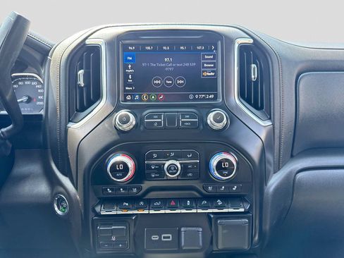 Used 2020 GMC Sierra 1500 AT4 w/ AT4 Premium Package AWD/4WD image 27