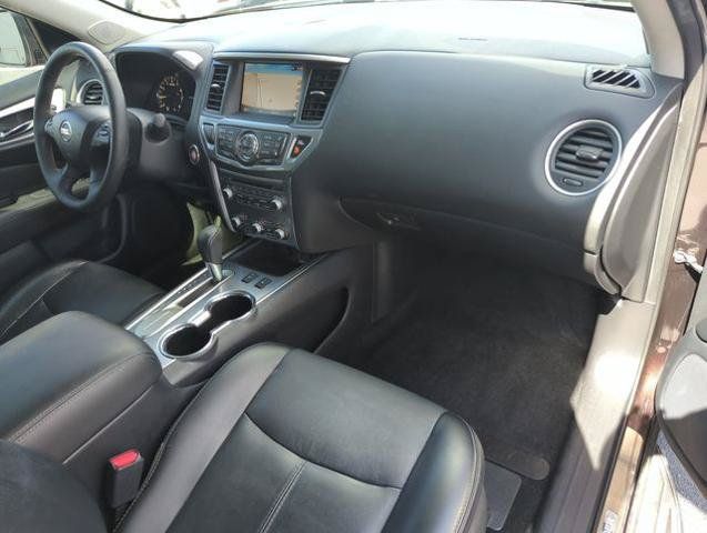 Certified 2019 Nissan Pathfinder SL w/ SL Premium Package FWD image 23