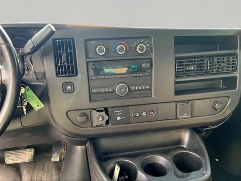Used 2020 Chevrolet Express 3500 w/ Power Convenience Package RWD image 10
