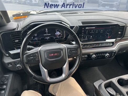Certified 2025 GMC Sierra 1500 SLT image 11