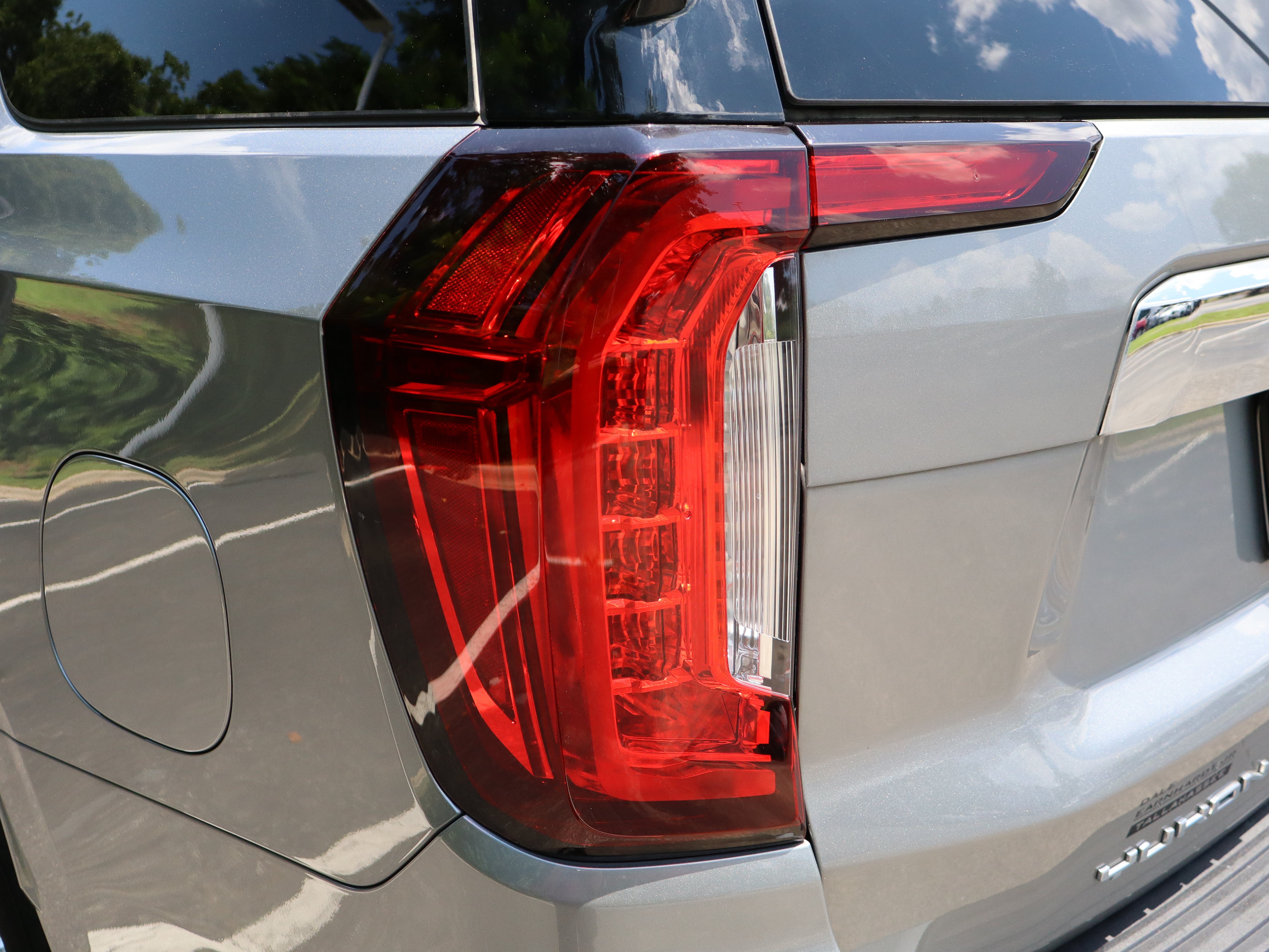 Used 2023 GMC Yukon SLT RWD image 57