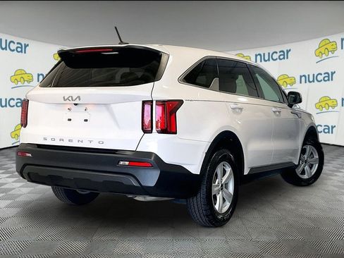 Used 2022 Kia Sorento LX FWD image 6