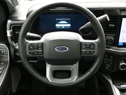 Used 2024 Ford F350 Lariat w/ Lariat Ultimate Package AWD/4WD image 15