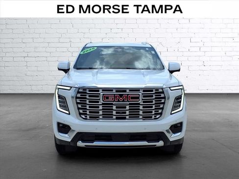 Used 2025 GMC Yukon XL Denali AWD/4WD image 6