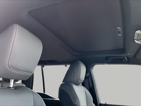 Used 2025 Lexus GX 550 w/ Accessory Package (Z1) AWD/4WD image 14