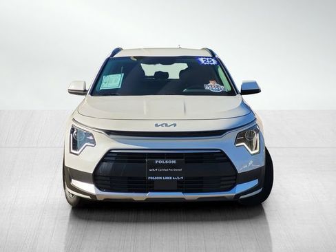 Used 2025 Kia Niro EX image 2