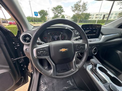 Used 2024 Chevrolet Blazer LT w/ Convenience Package FWD image 7
