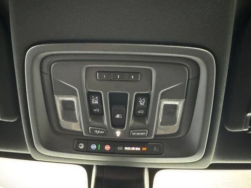 Used 2023 Chevrolet Silverado 2500 High Country w/ Technology Package AWD/4WD image 14
