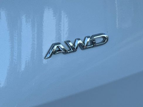 Used 2025 Toyota Grand Highlander AWD image 25