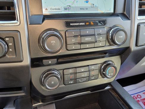 Used 2017 Ford F150 XLT w/ Equipment Group 302A Luxury image 21