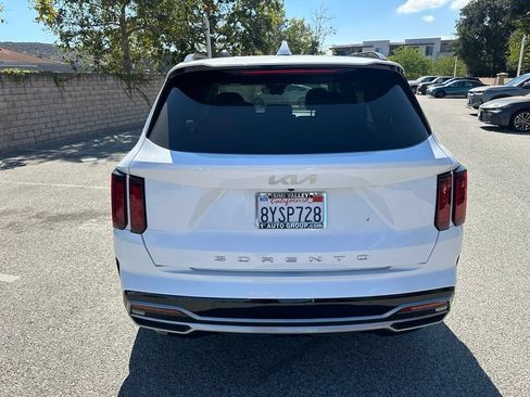 Used 2022 Kia Sorento S w/ Panoramic Sunroof Package FWD image 4