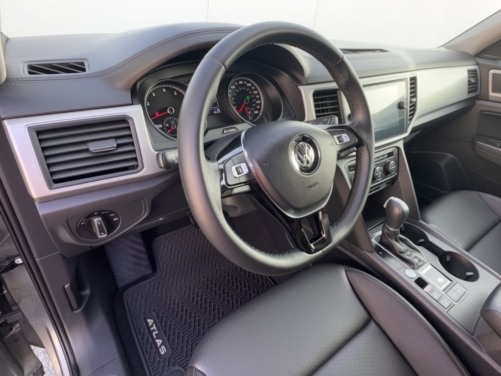Used 2019 Volkswagen Atlas SE w/ Towing Package FWD image 4