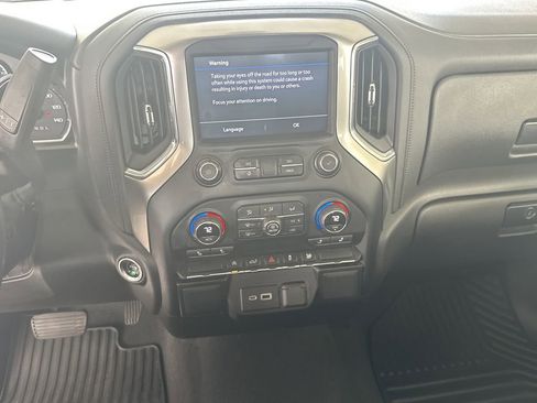 Used 2021 Chevrolet Silverado 1500 LT image 23