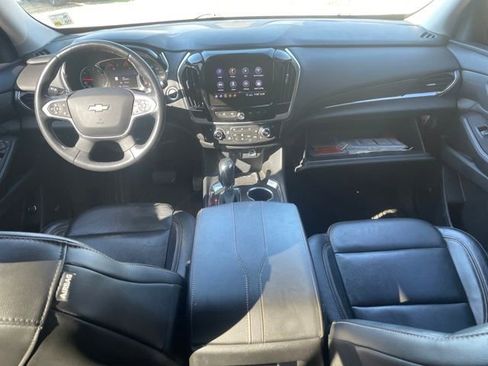 Used 2020 Chevrolet Traverse Premier FWD image 9