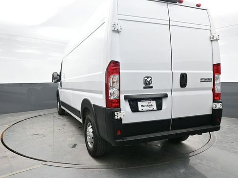 Used 2024 RAM ProMaster 2500 w/ Convenience Group FWD image 5