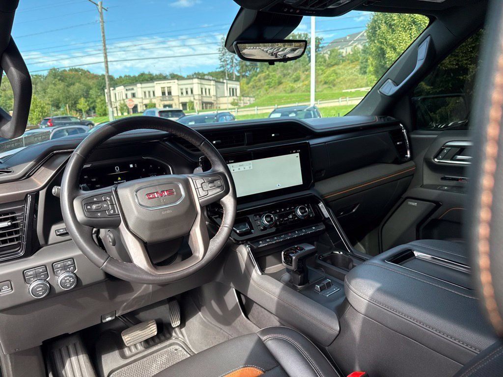 Used 2022 GMC Sierra 1500 AT4 w/ AT4 Premium Package AWD/4WD image 14
