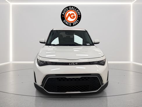 Used 2024 Kia Soul LX FWD image 8